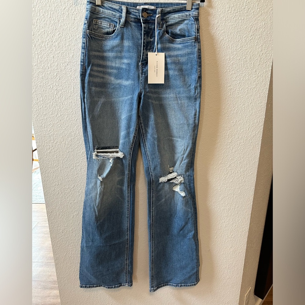 FLYING MONKEY Distressed Jeans Bootcut Size 27 NWT